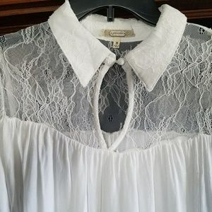 "Buckle" Gimmicks brand blouse